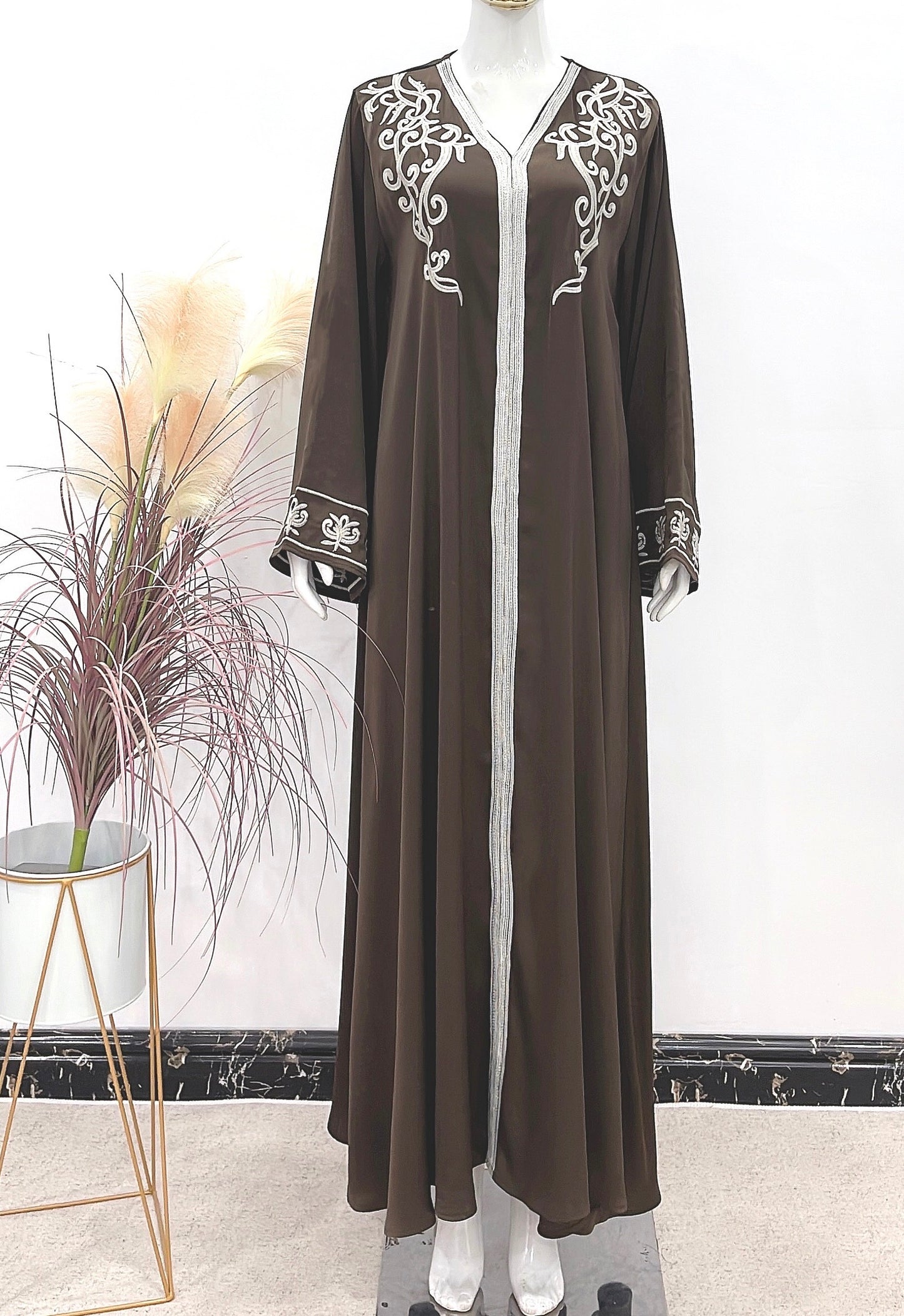 ELEYNA ABAYA/JURK DONKER BRUIN