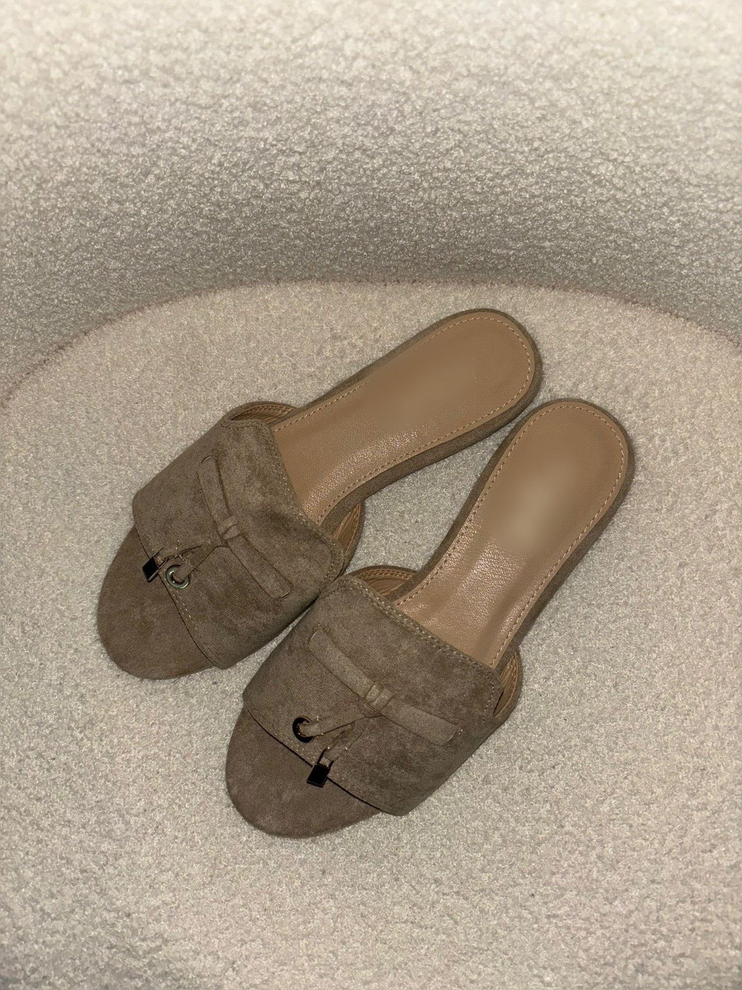 SLIPPERS BEIGE FLUWEEL